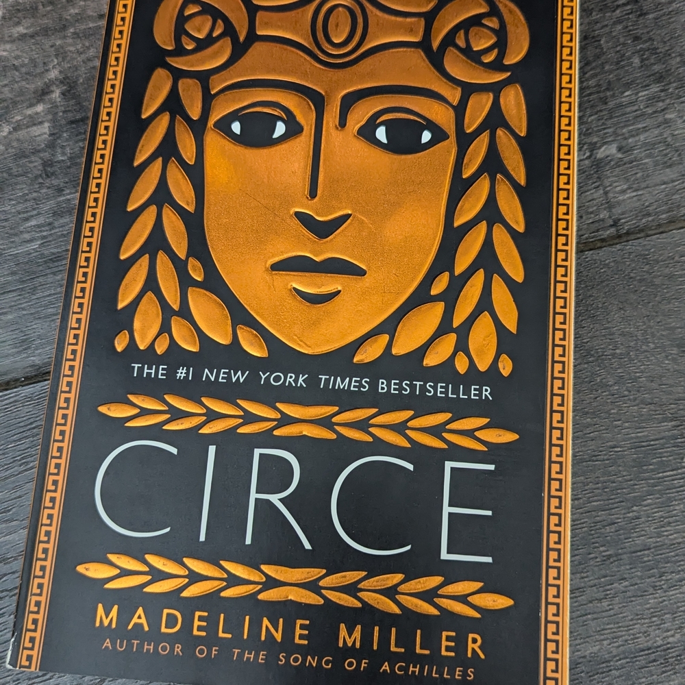 Circe by Madeline Miller Paperback